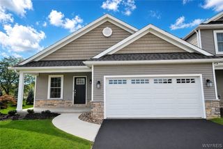 36 Essex Woods Lane A, Amherst, NY 14228