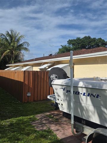 2635 Taylor St, Hollywood, FL 33020