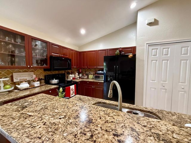4515 W 7th St Street W, Lehigh Acres, FL 33971