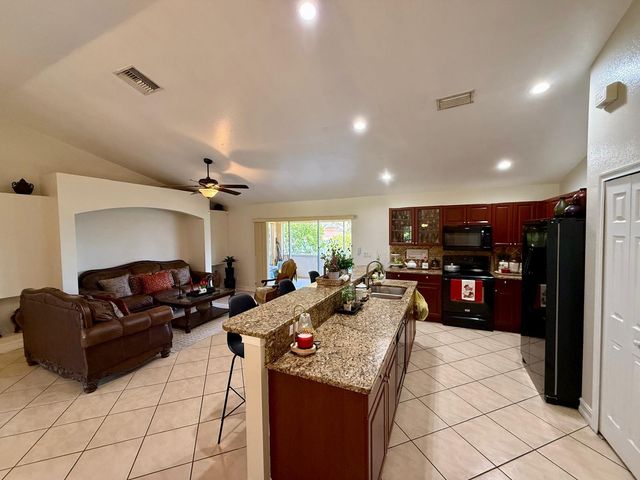 4515 W 7th St Street W, Lehigh Acres, FL 33971
