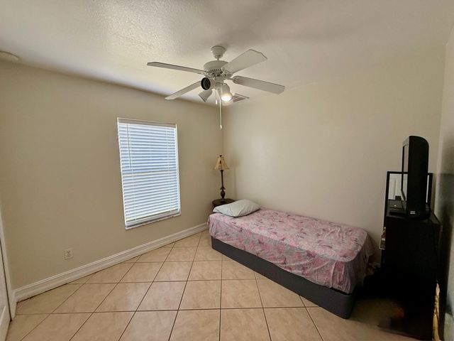4515 W 7th St Street W, Lehigh Acres, FL 33971