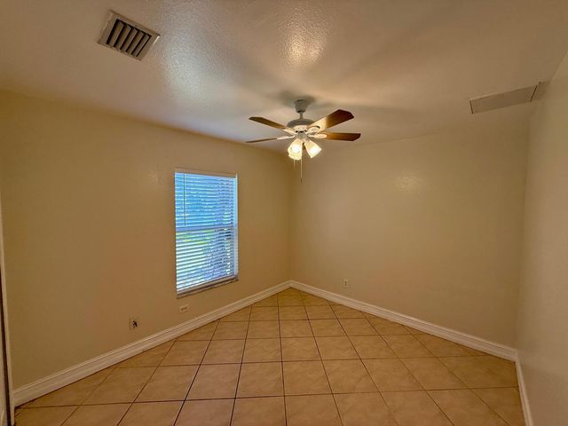 4515 W 7th St Street W, Lehigh Acres, FL 33971