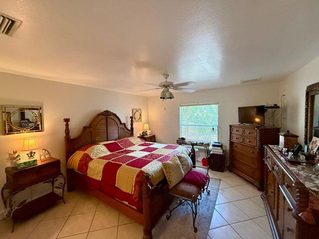 4515 W 7th St Street W, Lehigh Acres, FL 33971