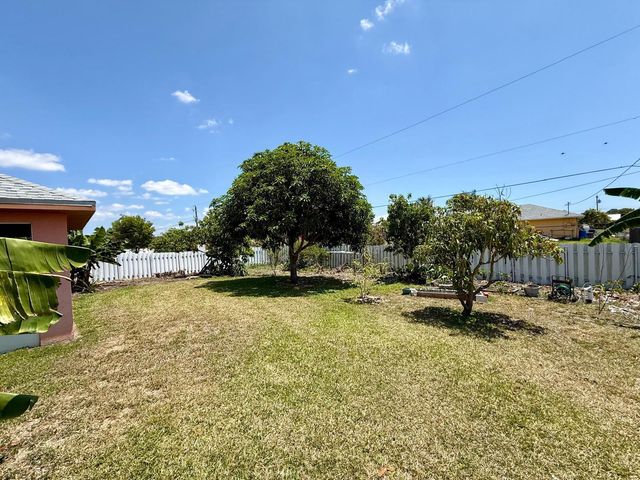 4515 W 7th St Street W, Lehigh Acres, FL 33971