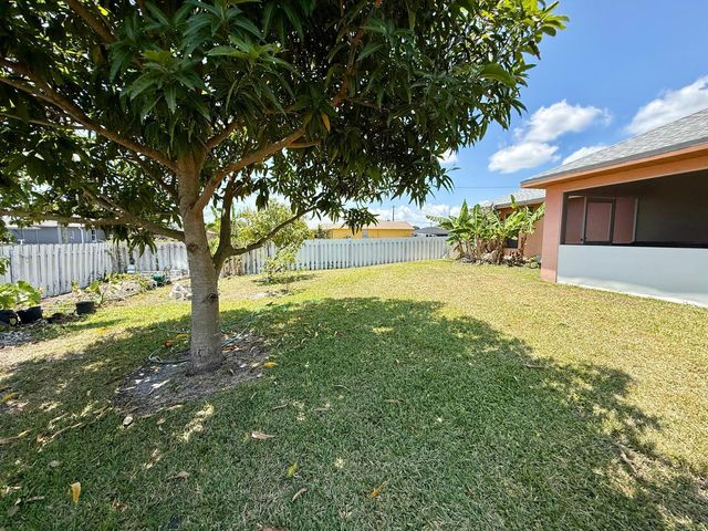 4515 W 7th St Street W, Lehigh Acres, FL 33971