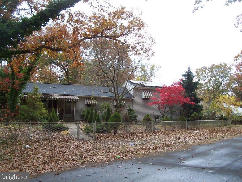 107 DELWYN LN, Williamstown, NJ 08094