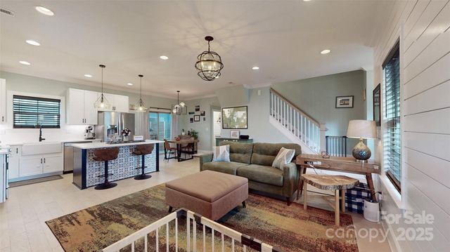 1511 Landis Avenue, Charlotte, NC 28205