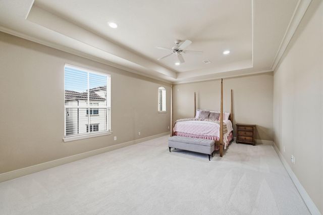 15 Laurelwood Drive, Houston, TX 77058