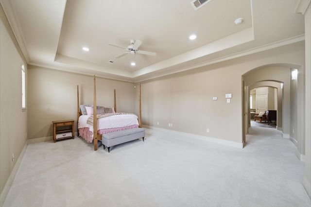 15 Laurelwood Drive, Houston, TX 77058