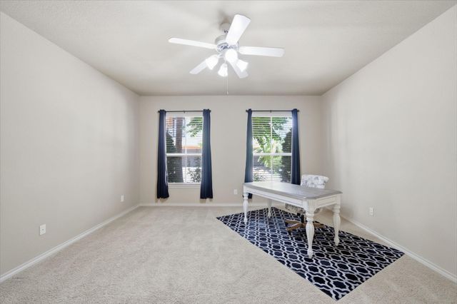 15 Laurelwood Drive, Houston, TX 77058