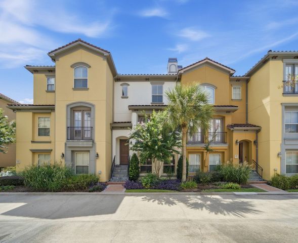 15 Laurelwood Drive, Houston, TX 77058