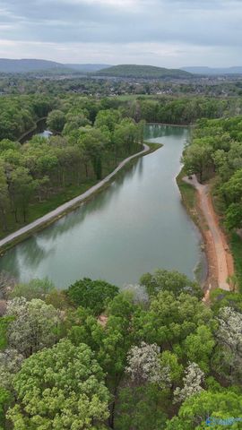 8302 Helen Homes Way SW, Huntsville, AL 35802