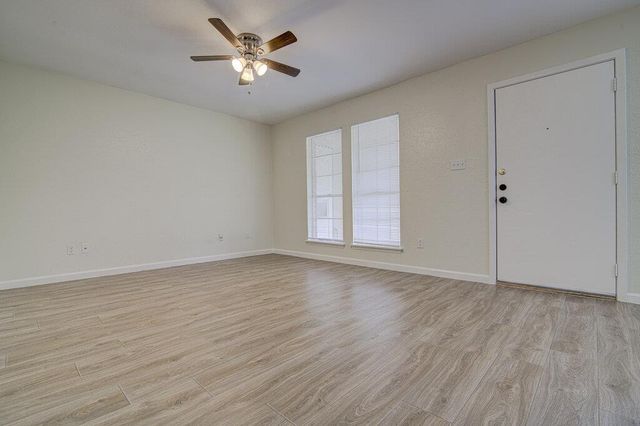 5301 Indio CIR A, Austin, TX 78745