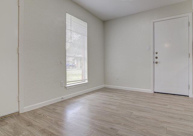 5301 Indio CIR A, Austin, TX 78745