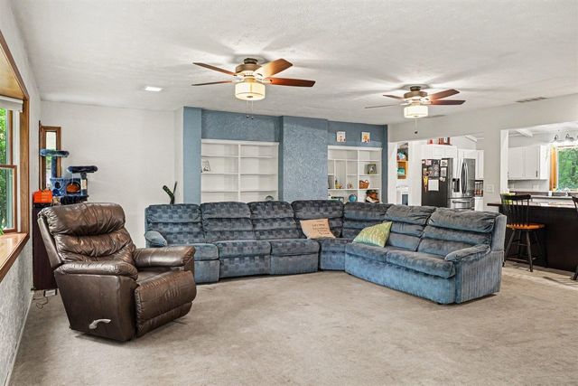 4071 S 7th Street, Kalamazoo, MI 49009