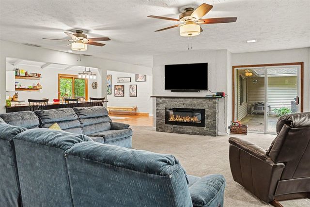 4071 S 7th Street, Kalamazoo, MI 49009