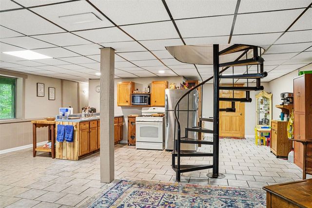 4071 S 7th Street, Kalamazoo, MI 49009