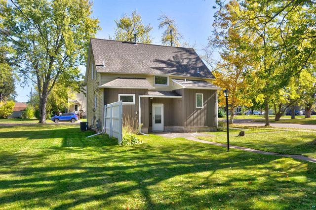 5633 Oakes Ave, Superior, WI 54880