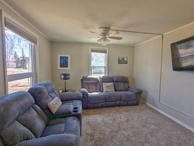 5633 Oakes Ave, Superior, WI 54880
