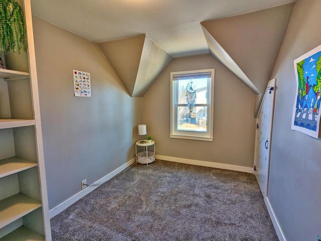 5633 Oakes Ave, Superior, WI 54880
