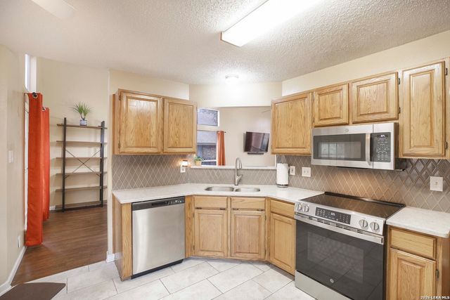 2527 Wild Turkey, San Antonio, TX 78232