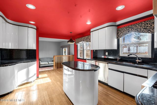 341 Gordons Corner Road, Manalapan, NJ 07726