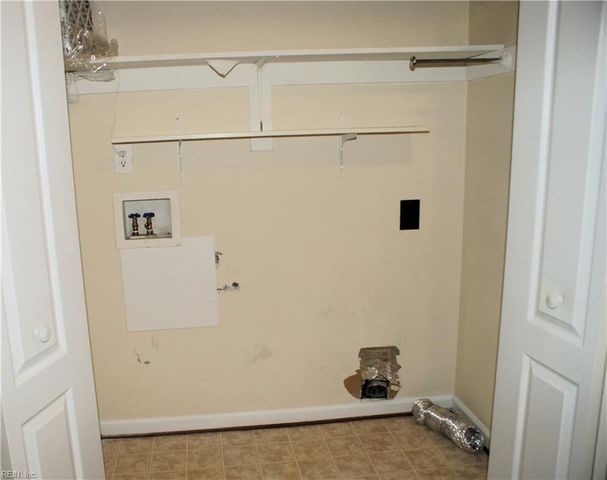 316 Esplanade PL, Chesapeake, VA 23320