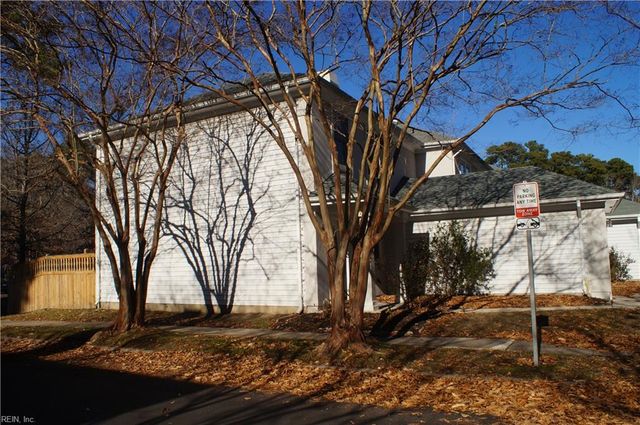 316 Esplanade PL, Chesapeake, VA 23320