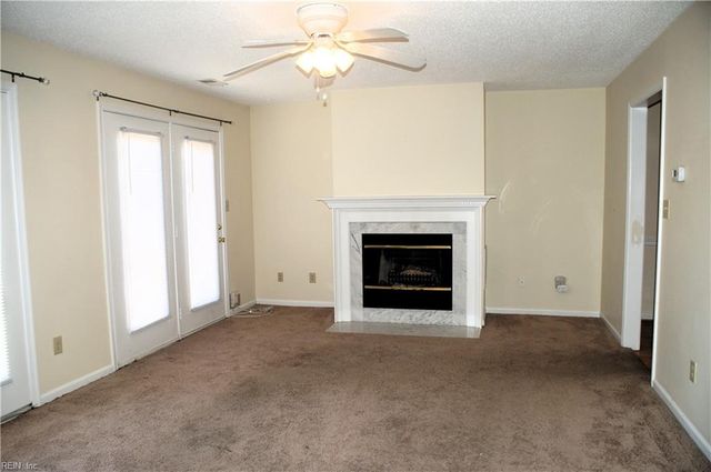 316 Esplanade PL, Chesapeake, VA 23320