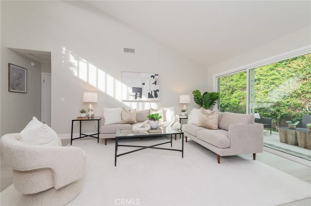 14 Gumwood, Irvine, CA 92612