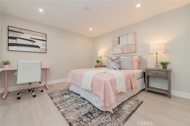 14 Gumwood, Irvine, CA 92612