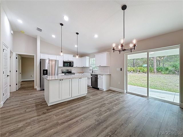 8405 N Ironwood Terrace, Crystal River, FL 34428