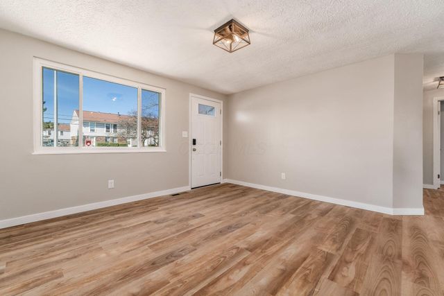 5972 Maple Canyon Avenue, Columbus, OH 43229