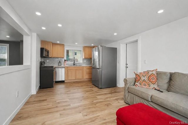139 8th Street, Verplanck, NY 10596