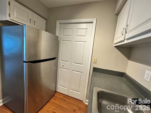 1600 Sharon Road W 16, Charlotte, NC 28210