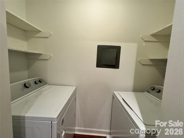 1600 Sharon Road W 16, Charlotte, NC 28210