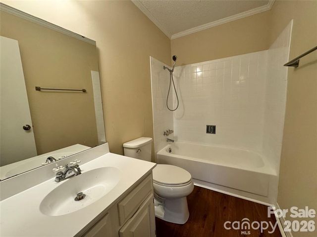 1600 Sharon Road W 16, Charlotte, NC 28210