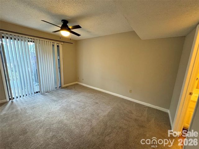 1600 Sharon Road W 16, Charlotte, NC 28210