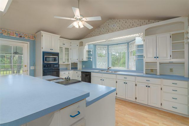 2981 Vivroux Ranch RD, Seguin, TX 78155