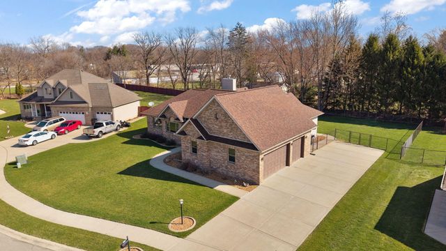 6950 Prairie Run Avenue, Portage, IN 46368