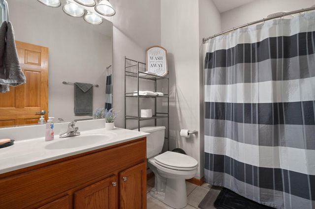 6950 Prairie Run Avenue, Portage, IN 46368