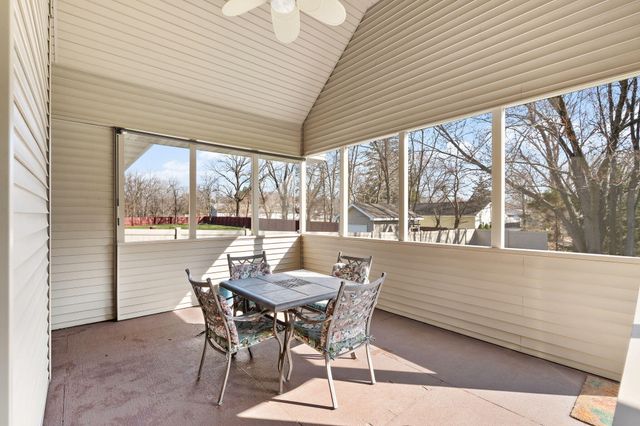 6950 Prairie Run Avenue, Portage, IN 46368