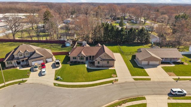 6950 Prairie Run Avenue, Portage, IN 46368