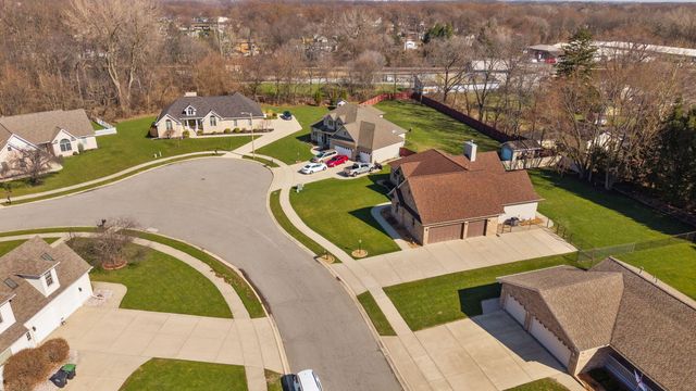 6950 Prairie Run Avenue, Portage, IN 46368