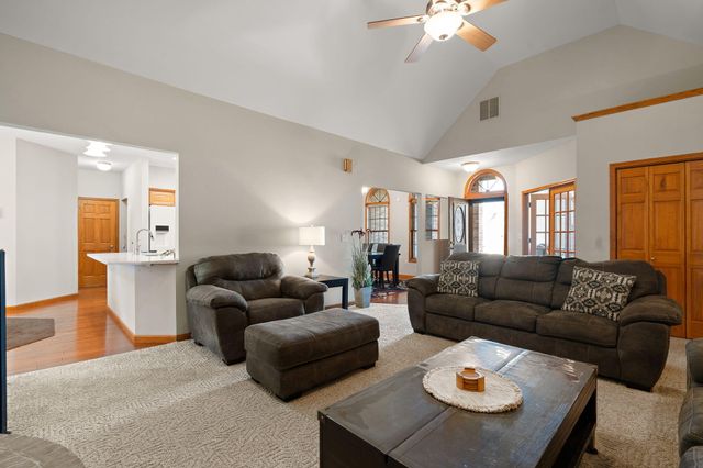 6950 Prairie Run Avenue, Portage, IN 46368