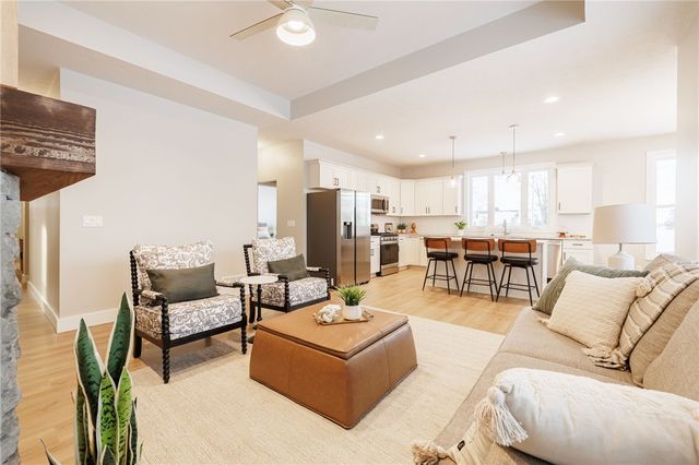 6180 FourMile Creek Circle, Ontario, NY 14519