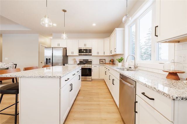 6180 FourMile Creek Circle, Ontario, NY 14519