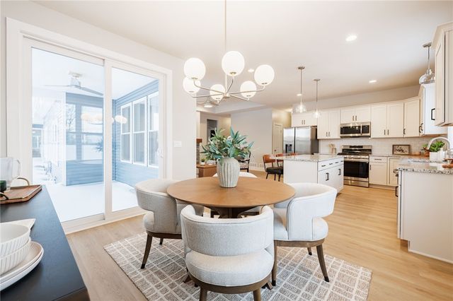 6180 FourMile Creek Circle, Ontario, NY 14519