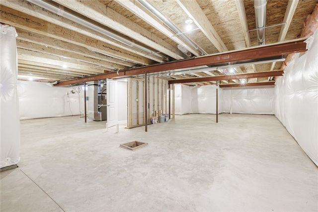 6180 FourMile Creek Circle, Ontario, NY 14519