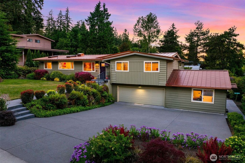 15734 SE 26th Street, Bellevue, WA 98008